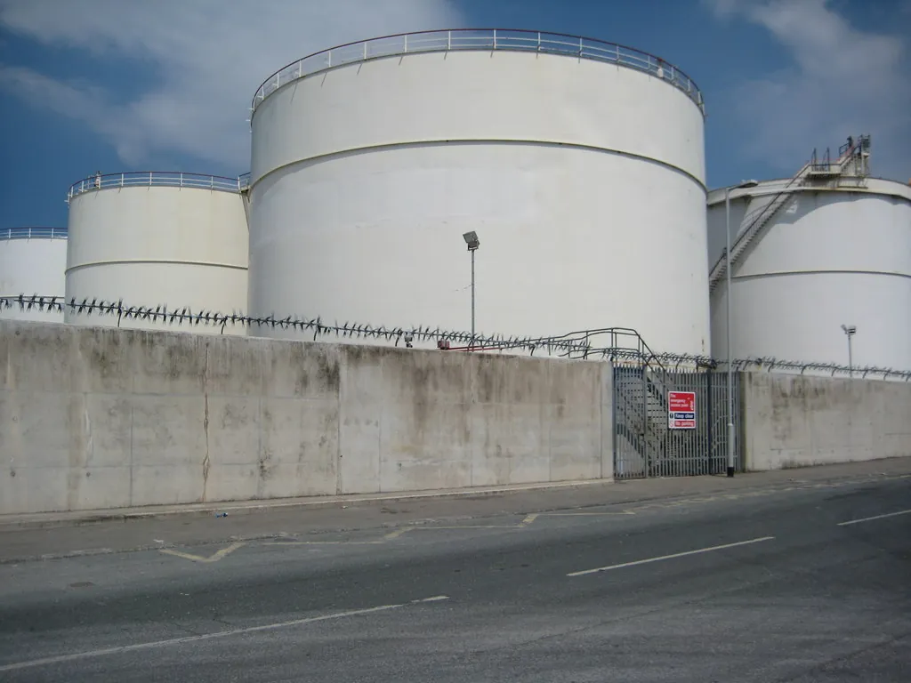 Fuel storage tanks